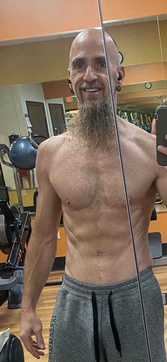 kevinstartsover's tweet image. 139 lbs.. beast with a nice smile.

Have the best day friend.

#sober #actor #texasactor #mentalhealth #healthspan #BlessedAndGrateful 
#talent #actor #stageactor #filmactor #tvactor #film #Tv