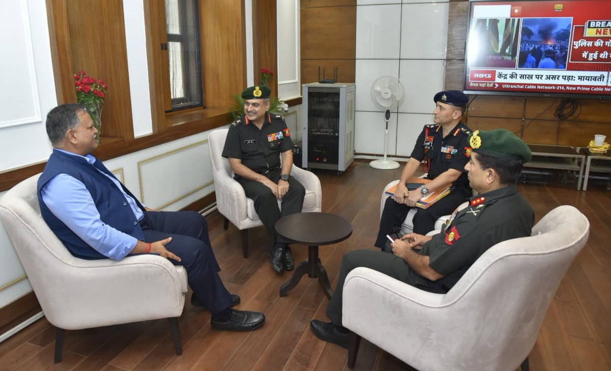Manoj Kumar Singh, IAS (Retd.) tweet media