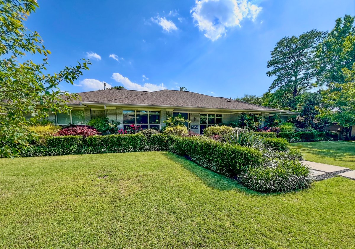 At EcoMow Lawn  Landscape, we believe that every blade of grass counts in creating a greener future for Dallas, TX. 🌳

Learn more about EcoMow - - ecomow.com

SustainableGardening #DallasEcoFriendly #LawnCare