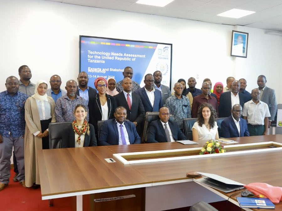 FedericaFalomi's tweet image. The @ISBAHQ &amp;amp; @UNTechBank are developing a Tech Needs Assessment for 🇹🇿. Captain Hamad Bakari Hamad, PS, Min. Blue Economy and Fisheries, opened the #TNA stakeholders workshop in Zanzibar today. Looking forward to the next 2days discussing tech needs in key sectors for 🇹🇿.