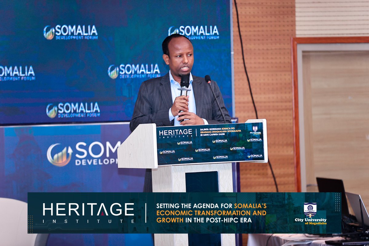 HIPSINSTITUTE's tweet image. &quot;22% xarumaha caafimaadka aasaasiga waxa ay wajahayaan caqabad, ay ka midyihiin heli taaganka Biyo nadiif ah iyo Koronto joogto ah.&quot; — Dr. Cali Xaaji, Wasiirka Cafimaadka Soomaaliya 

#SDF2024
#SomaliaDevelopment
#PostHipc
#HeritageForum