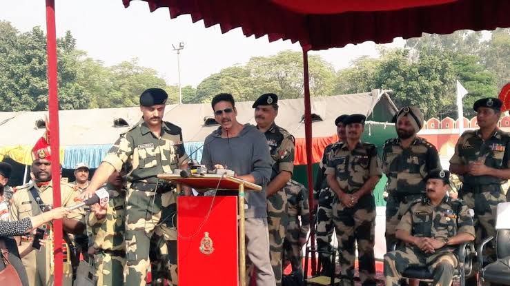 To force govt employees and school children in #IndianoccupieKashmir to participate in Tricolor rallies, alongside the presence of one million army personnel, underscores India’s desperation to project a façade of normalcy during Independence Day celebrations
#FakeCelebration