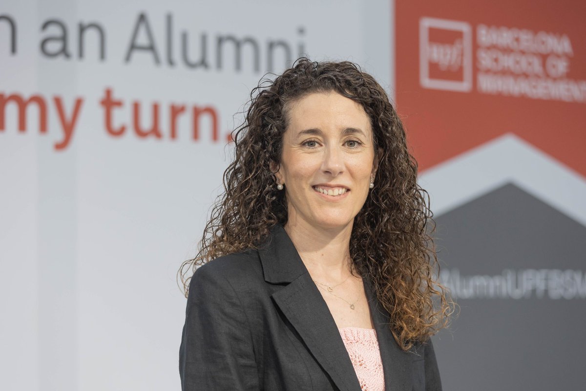 bsm_upf's tweet photo. 🚀 UPF-BSM Alumni inspire the next generation with motivating speeches!

🌟 Alumni from top companies like Valgosa, @GrupoFreixenet, and @Zurich shared valuable lessons on empathy, learning, and embracing change. We thank you for your commitment! https://t.co/lTg26EtazH