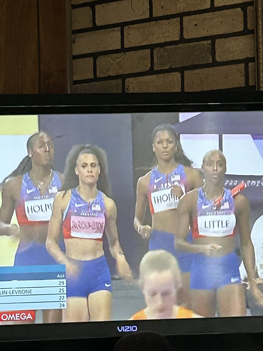 elizabeth copper tweet media