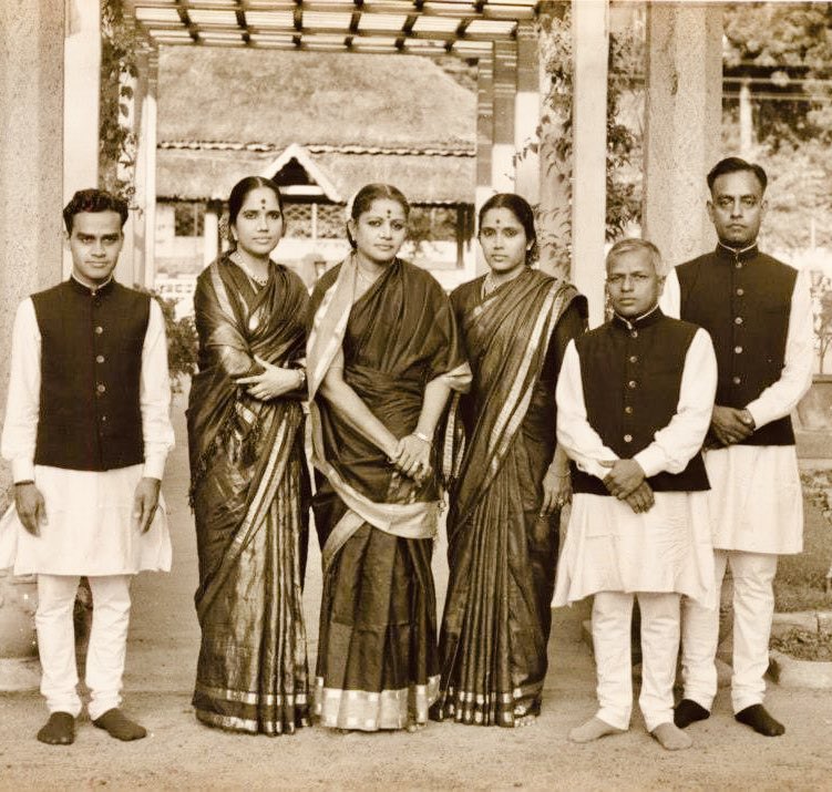 KBSharm63460260's tweet photo. Pranam and happy birthday greetings to the legendary Mridangam artist Dr. T.K. Murthy. Celebrating 100 years of T.K. Murthy: A living legend. He continues to inspire as a steadfast guardian of the Carnatic music tradition.
#TKMurthy #CarnaticMusic #MusicLegend https://t.co/8OIvP5dHAJ