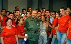 #AduanadeCuba 
Fidel es y seguirá siendo nuestro líder y guía indiscutible. Hoy cumple 98 años y sigue vivo en nuestros corazones y pensamiento.