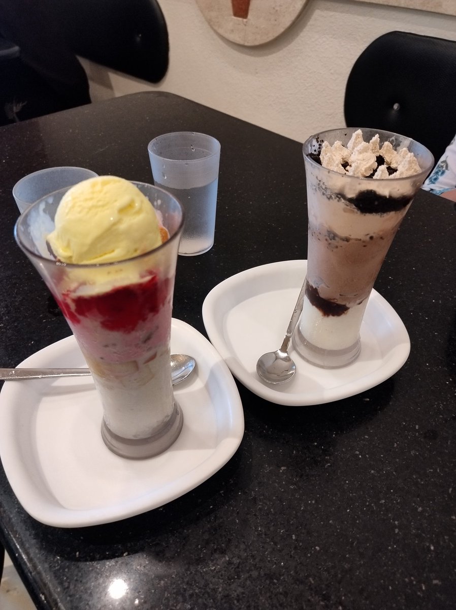PrabhuKeDarshan's tweet photo. When in #Mangaluru, Keep Calm and Have #Pabbas icecream ๐
#Gadbad #Tiramisu https://t.co/M4FWWkWTv1