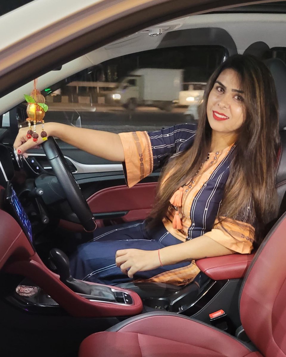 BajajGehna's tweet photo. Just a girl boss, building her own empire !
.
.
.
.
.
.
#new #car #mg #astor #savvy #white #redinterior #ai #adas #gehna #gehnabajaj https://t.co/HVXvXknZIh