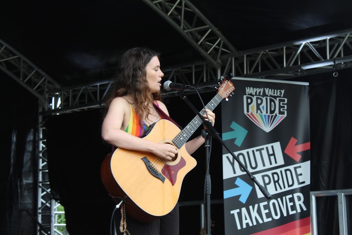 appyvalleypride's tweet photo. Our Youth Engagement project is lead by @terryloganmusic with Adam Pryce. This year we worked with 20 schools &amp; youth groups throughout Calderdale - 3000 children engaged learning about identity, inclusivity &amp; diversity.

Thanks to Keira Jordan for the great photos 📸! (2/2) https://t.co/Nt7L7uEY5i