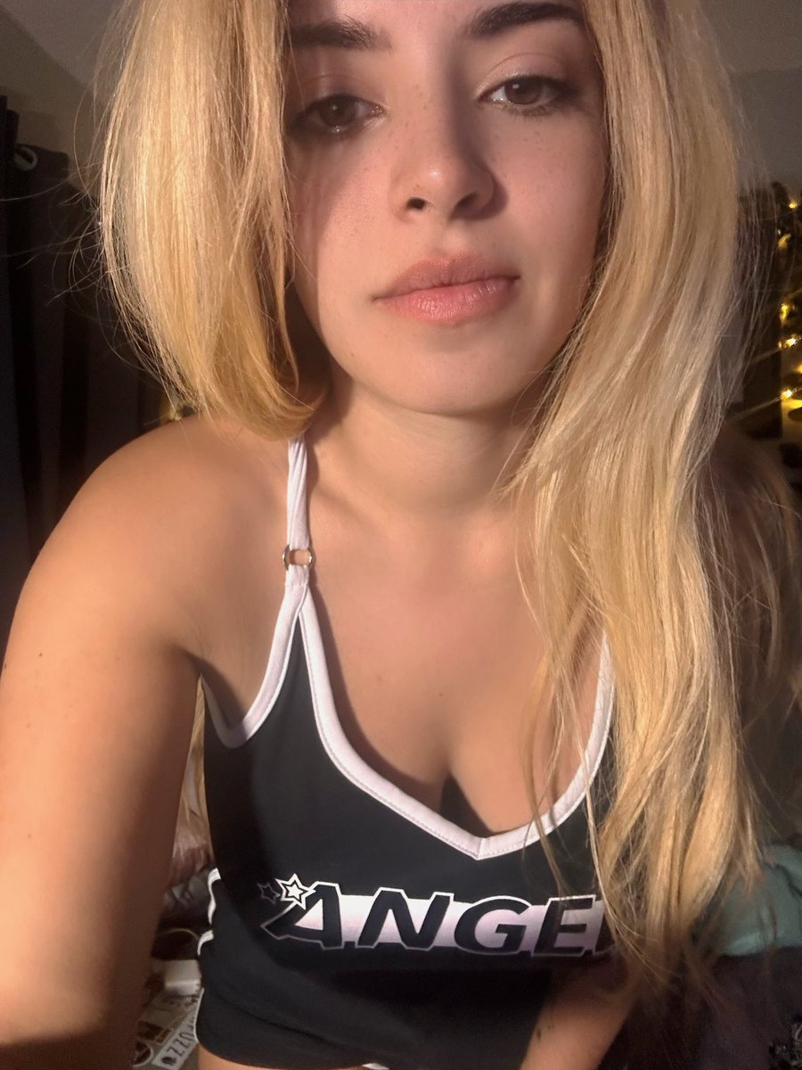 marsfarr's tweet photo. Being stuck at home with a toothache is something I wouldn’t wish on my worst enemy 🤕
#homebody #shutin https://t.co/0p3CTBy3EO