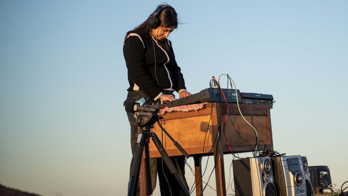TOPXNews's tweet image. 🎶 Exciting news! Urban musician and DJ Asmae Youness is uniting with traditional Ahwach singers in rural Morocco to create mesmerizing musical connections. Stay tuned for the magical collaboration that transcends boundaries! 🌍🎵 #EchoesOfUnity #MoroccanMusic #CulturalExchange…