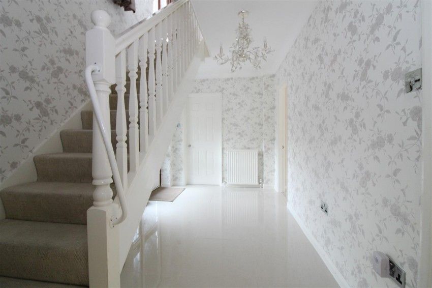 Nicholas Est Agents tweet media