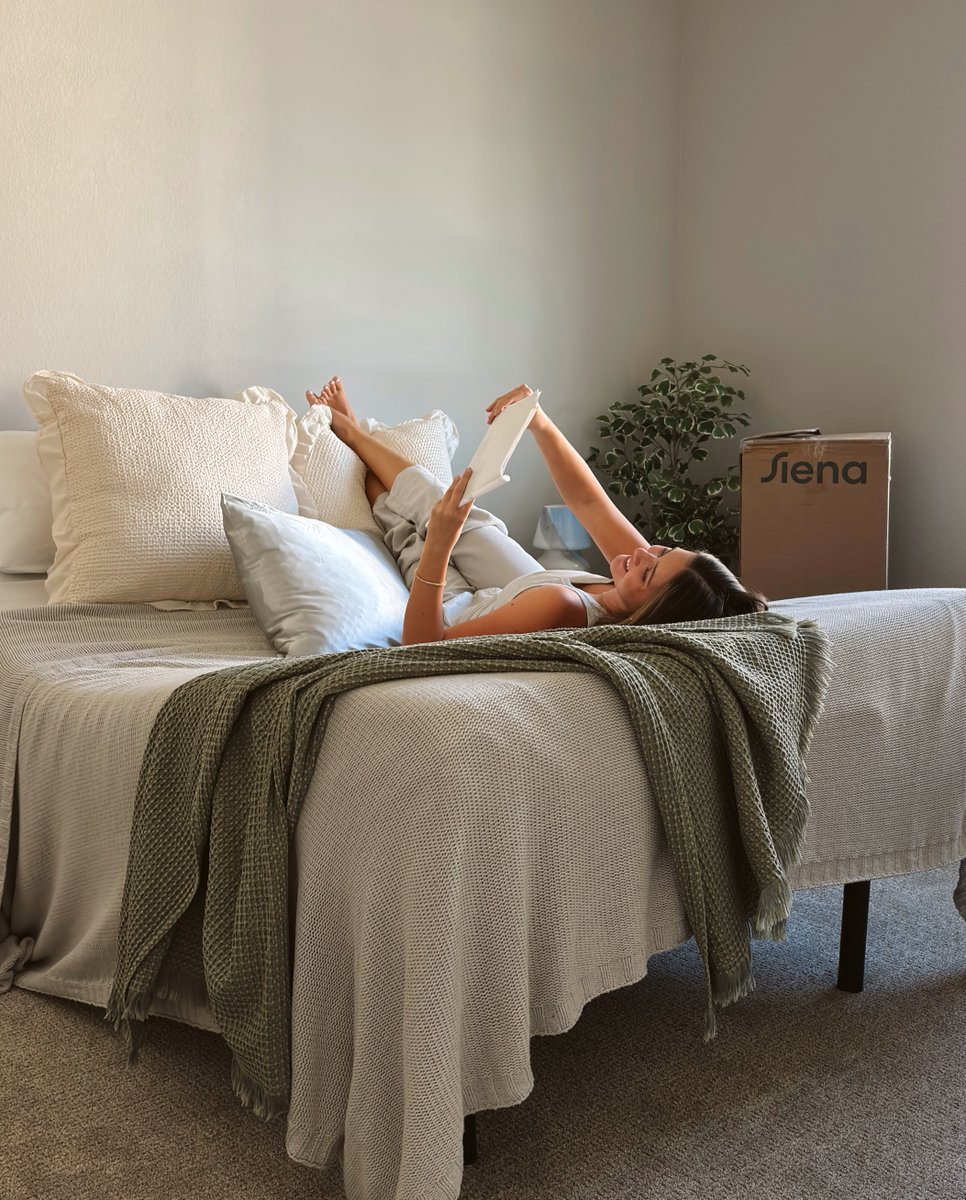 SienaSleep's tweet image. Transform your sleep experience with the Siena mattress and adjustable base bundle! 🛏️✨ Elevate your comfort and customize your rest for the perfect night’s sleep.

#SienaMattress #AdjustableBase #SleepInStyle #UltimateComfort