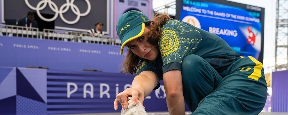 Essa mulher é o retrato do bolsonarista. Não sabe porra nenhuma, não procura saber, sai fazendo merda e se achando o melhor.