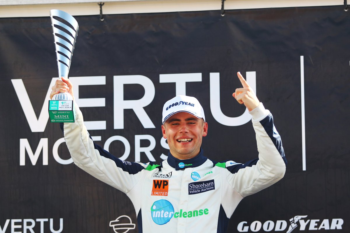 NathanEdwards21's tweet photo. YESSSS! WE DID IT 🏆What a win!!

A Pole Position and the third WIN 🥇🥇🥇 of my debut JCW Campaign at a track I only saw for the first time on Tuesday is something to be really proud of; but boy did we have to work for it.

Knockhill you’ve been good to me✌🏻🏴󠁧󠁢󠁳󠁣󠁴󠁿

#NER21 | 📸 JEP https://t.co/3qNnsPOkeb