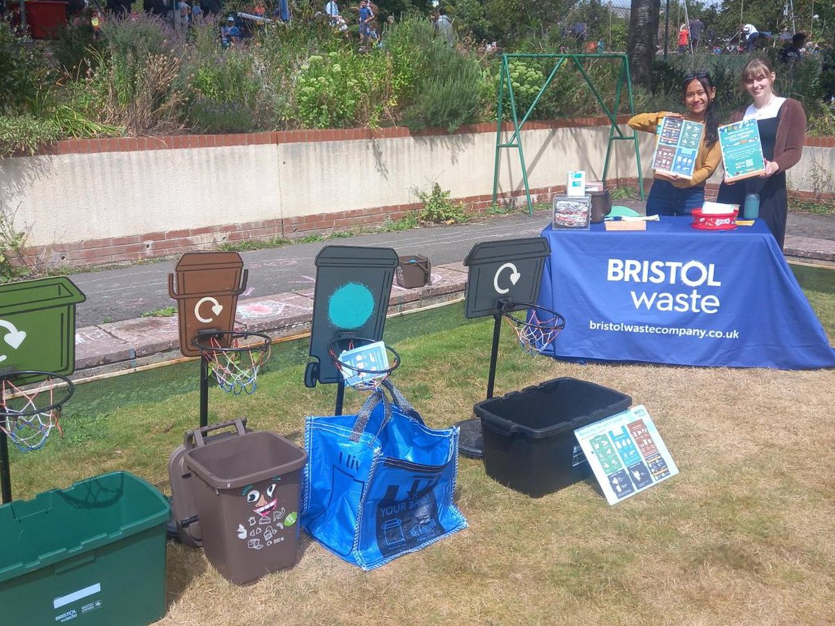 Bristol Waste (@bristolwaste) on Twitter photo ✨Our community engagement team will be at <a href="/sparks_bristol/">Sparks Bristol</a> this Thursday! ✨
Come along to talk rubbish with us 👇
sparksbristol.co.uk/events/talk-ru… ✨Our community engagement team will be at <a href="/sparks_bristol/">Sparks Bristol</a> this Thursday! ✨
Come along to talk rubbish with us 👇
sparksbristol.co.uk/events/talk-ru…