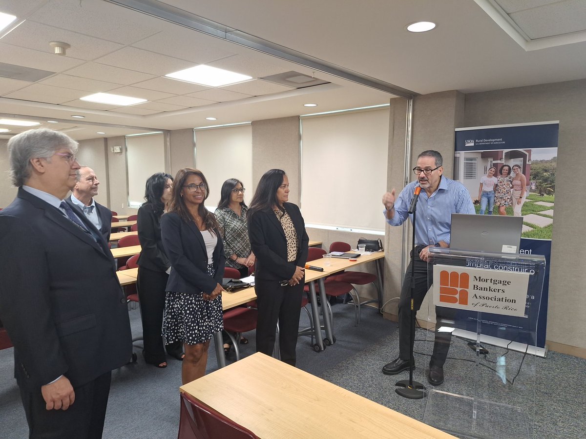 RD_PuertoRico's tweet photo. @RD_PuertoRico State Director @MaxJTrujillo is with @usdaRD Rural Housing Staff explaining our Family Single Guarantee Housing Program in the Puerto Rico Mortgage Bankers Association. #AffordableHousing #TogetherAmericaProspers https://t.co/uSc9Zah4KZ