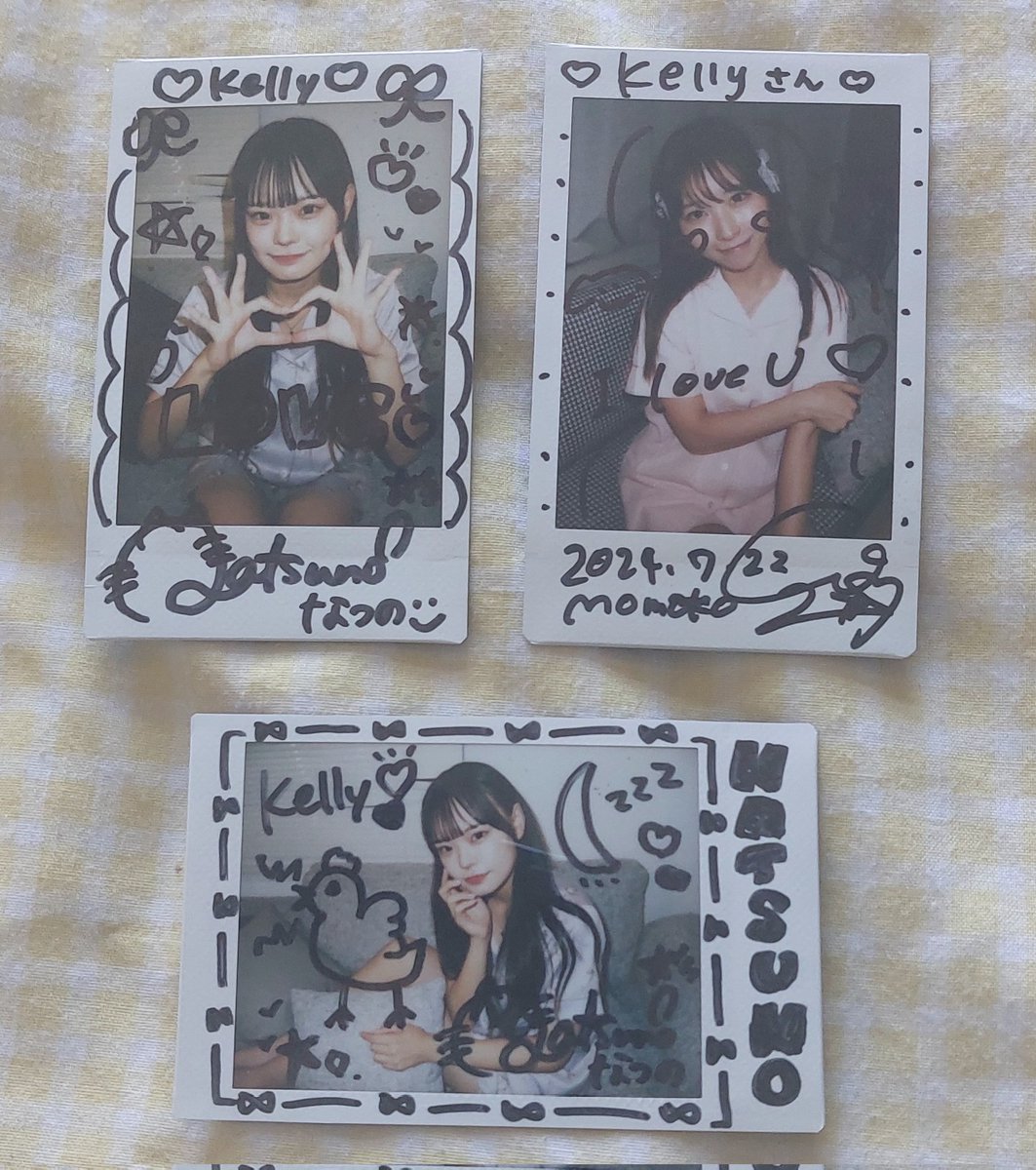 beyond_senpai's tweet photo. It's a #chekituesday kind of day! The sun is out and Kelly received cheki from some of her favourite idols today!
Do you guys have a favourite cheki currently, and do you take it anywhere with you? https://t.co/6nQkx9jXuN