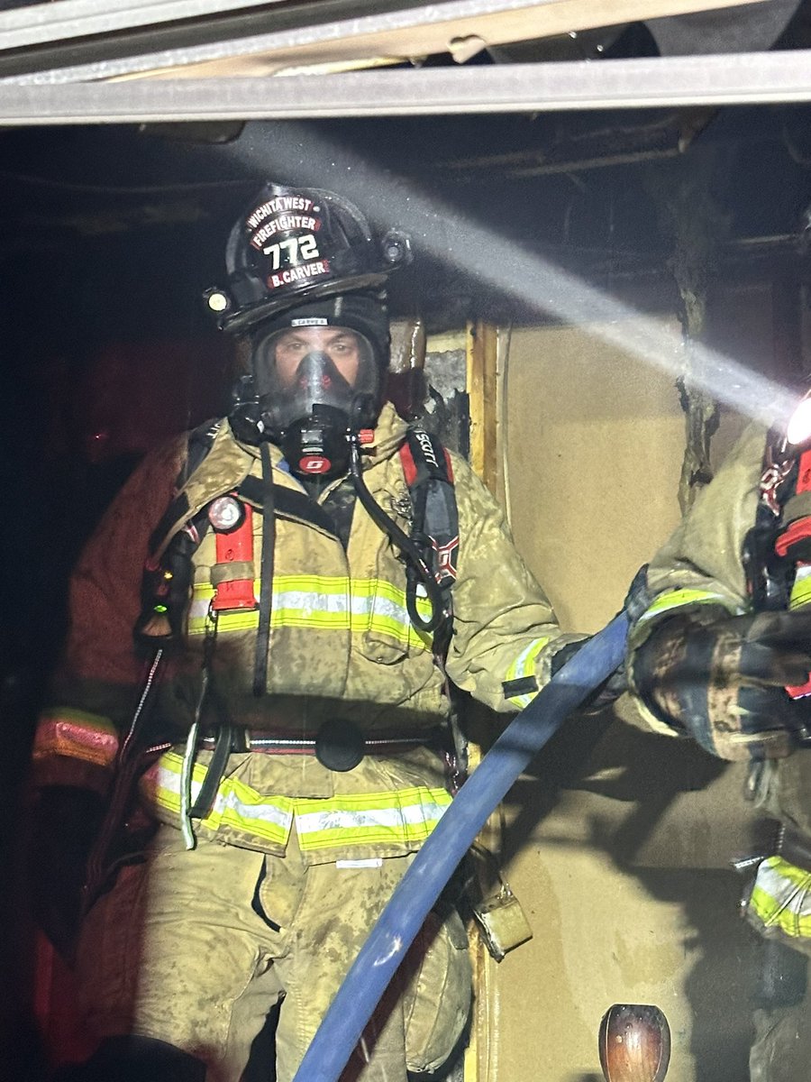 Your Wichita West Firefighters assisted the Iowa Park Volunteer Fire Department on a structure fire, shortly after midnight this morning. 

On patient of the feline variety was treated for smoke inhalation. 

#bestinthewest #WWVFD #wichitawestfire