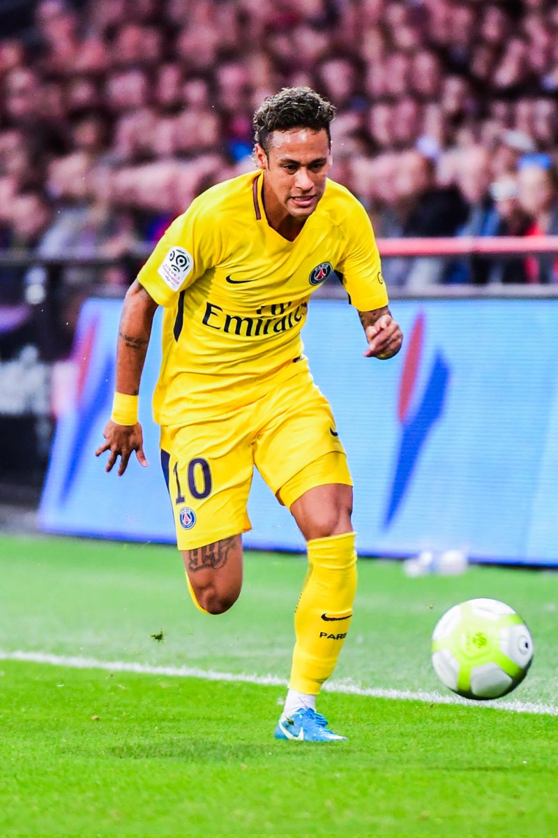 neymarxe's tweet photo. 7 years ago.. his first match for PSG. https://t.co/1Y2LA4DF0G