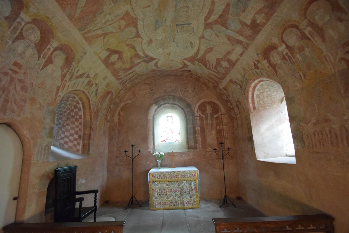 I have seen many finely wall painted churches, however, Chalgrove still sits close or at the top of my tree.  Mind, Hardham ain't bad...or Kempley...or [fill in the blank]