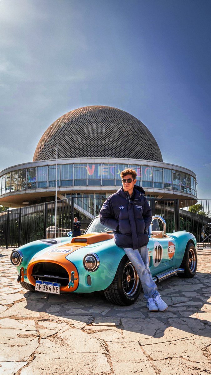 JuampiDesigns's tweet photo. 📱 Quise hacer unos fondos de pantalla del gran evento que @FranColapinto con Gulf. Espero que les gusten 🙌

PD: No se de quién son las fotos originales, así que el crédito va a quién corresponda. https://t.co/3Q6kagszNN