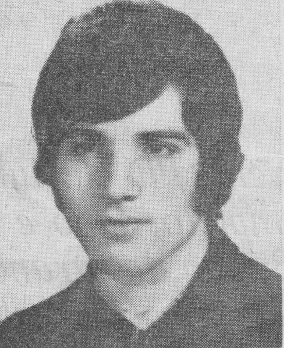ANPIRomaPosti's tweet photo. Il #25agosto 1972, a #Parma, #MarioLupo, militante di #LottaContinua, venne accoltellato a morte da 3 neofascisti vicini al #MSI (#EdgardoBonazzi, #AndreaRingozzi e #LuigiSaporito), mentre si recava al cinema insieme a due amici.Aveva solo 20 anni. https://t.co/RqjD4R3HMa