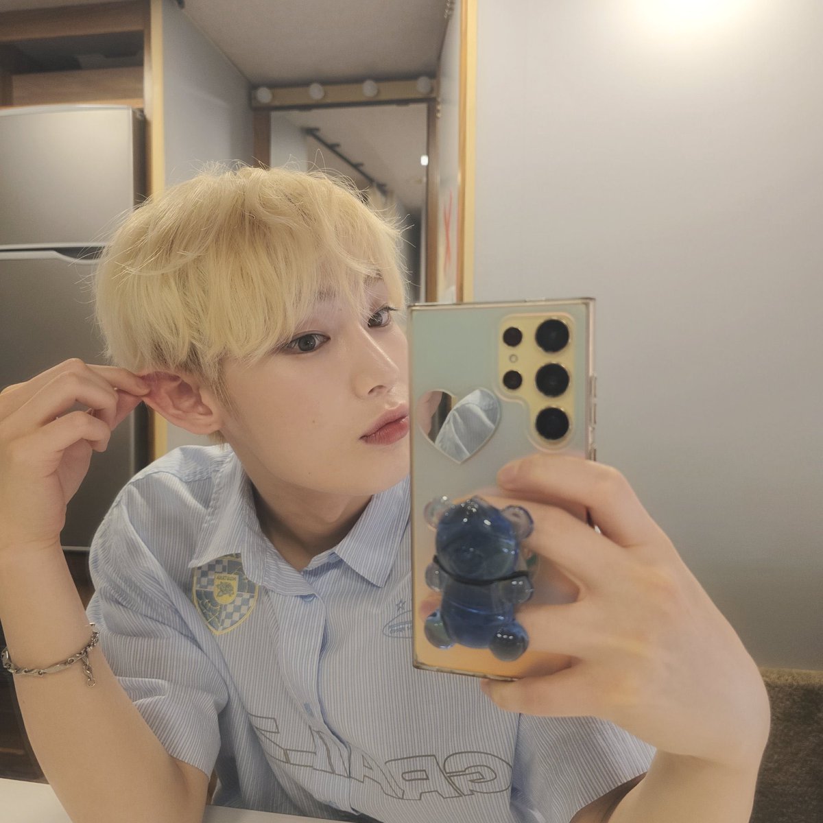 ENHYPEN_INA's tweet photo. [ WEVERSE ] 
Sunoo : Selca baru 

#ENHYPEN @ENHYPEN_members https://t.co/2bgXzIBlE2