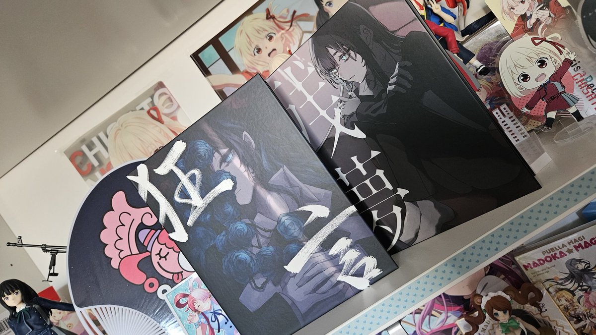 eileen_ani_'s tweet photo. Auf der Animagic hab ich mir 2 Ado Alben organisiert 👀 
Ich wollte vor längerer Zeit ein paar Alben kaufen aber meistens schon ausverkauft oder sehr teuer 🥲 
Auf der #Animagic waren die überraschend günstig 😲 da konnte ich nicht nein sagen 🤭🔥
@ado1024imokenp 
#music https://t.co/iCcgFylTMR