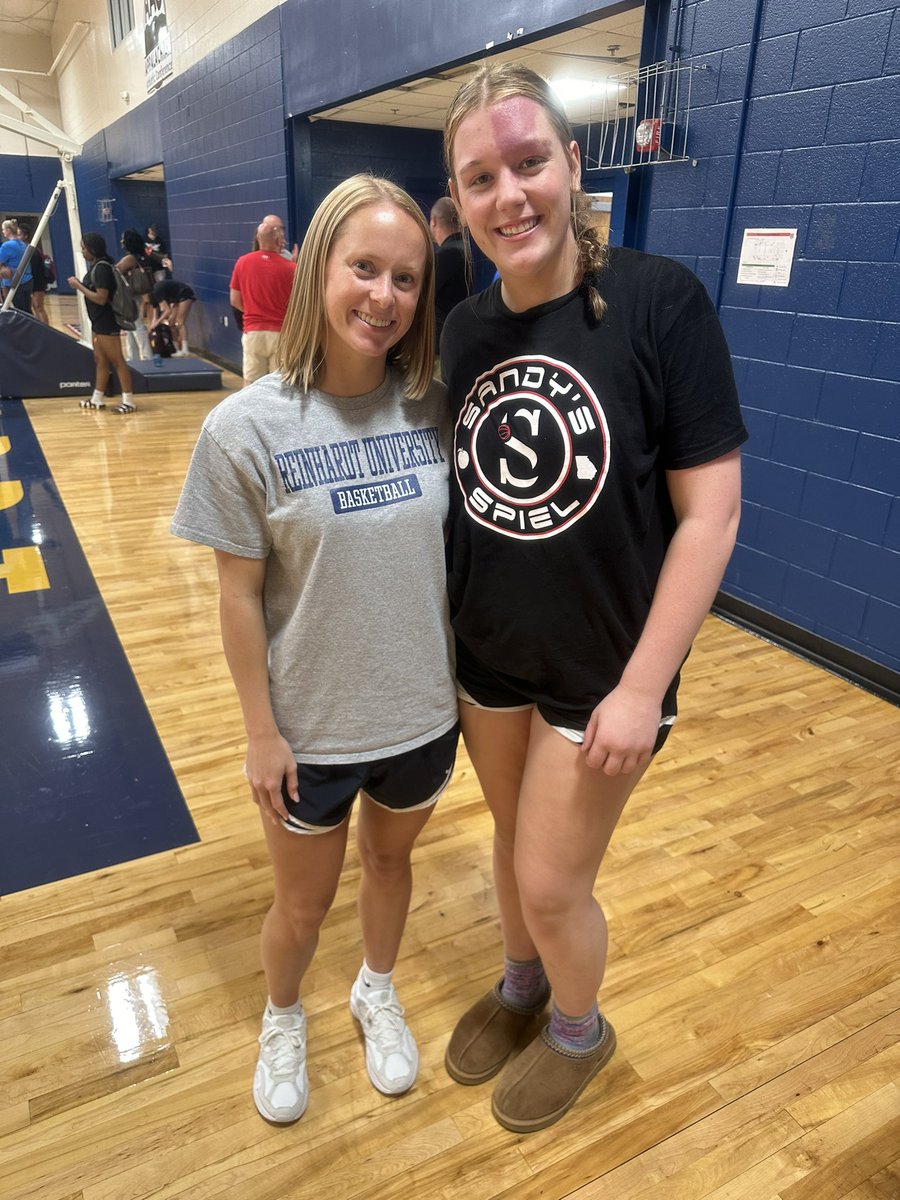 Ava Roberson tweet media