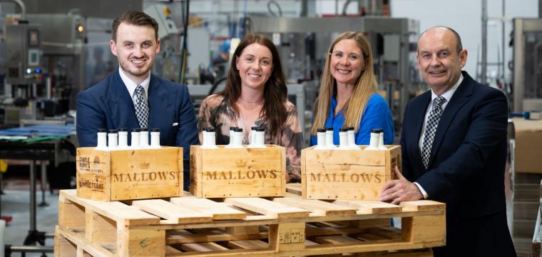 Rydym wedi gwneud buddsoddiad #Ecwiti 7 ffigur yn Mallows Bottling i ehangu cynhyrchiant a chreu 18 o swyddi newydd.

Wedi'i sefydlu gan Andrew a Rhys Mallows, mae'r cwmni yn arbenigo mewn potelu contract ar gyfer brandiau byd-eang. Darganfod mwy: ow.ly/CN5A50SWCmF