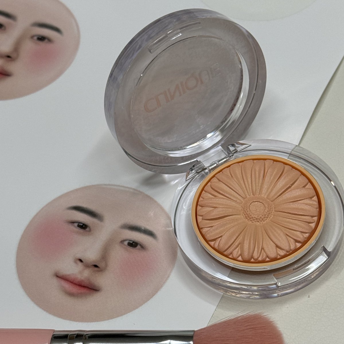 여러분(0명) 혹시 스티커 원하는 분들 있으신가요?
