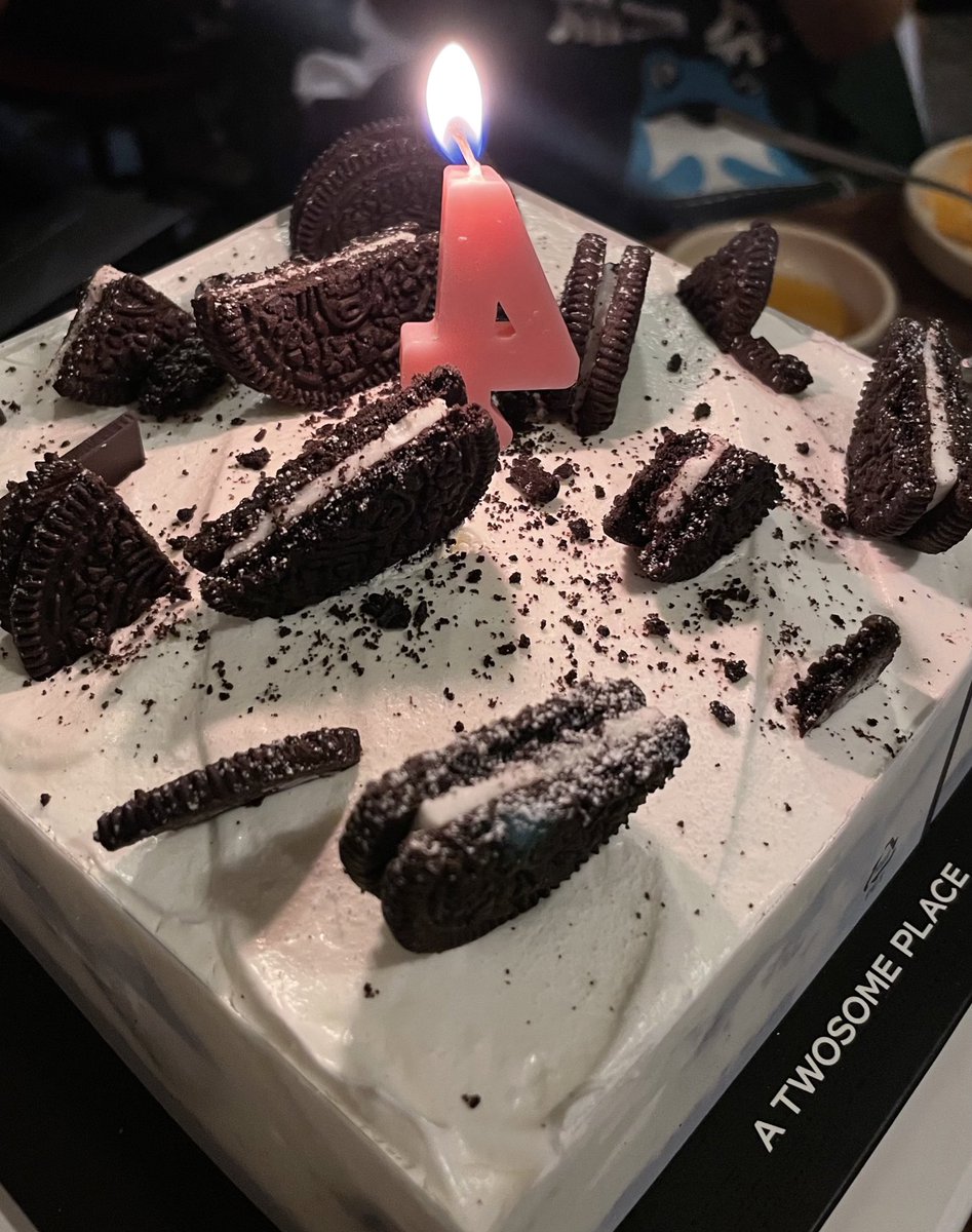 shzzangfan's tweet photo. 넷이 만나면 행운 🍀👻 
고스트나인 스티고 0️⃣1️⃣하길 
축하할 일이 많은 우리를 위해 
깜짝케이크를 준비한 이벤트걸두부ㅋㅋ
#준성냠
#여기가_맛집이신
#진우야_보여주고싶은_음식이_참많아
#강성아_이게_맛있강성
@bori929 @020808_ @luvjw4ever https://t.co/MxWLOp8CUO