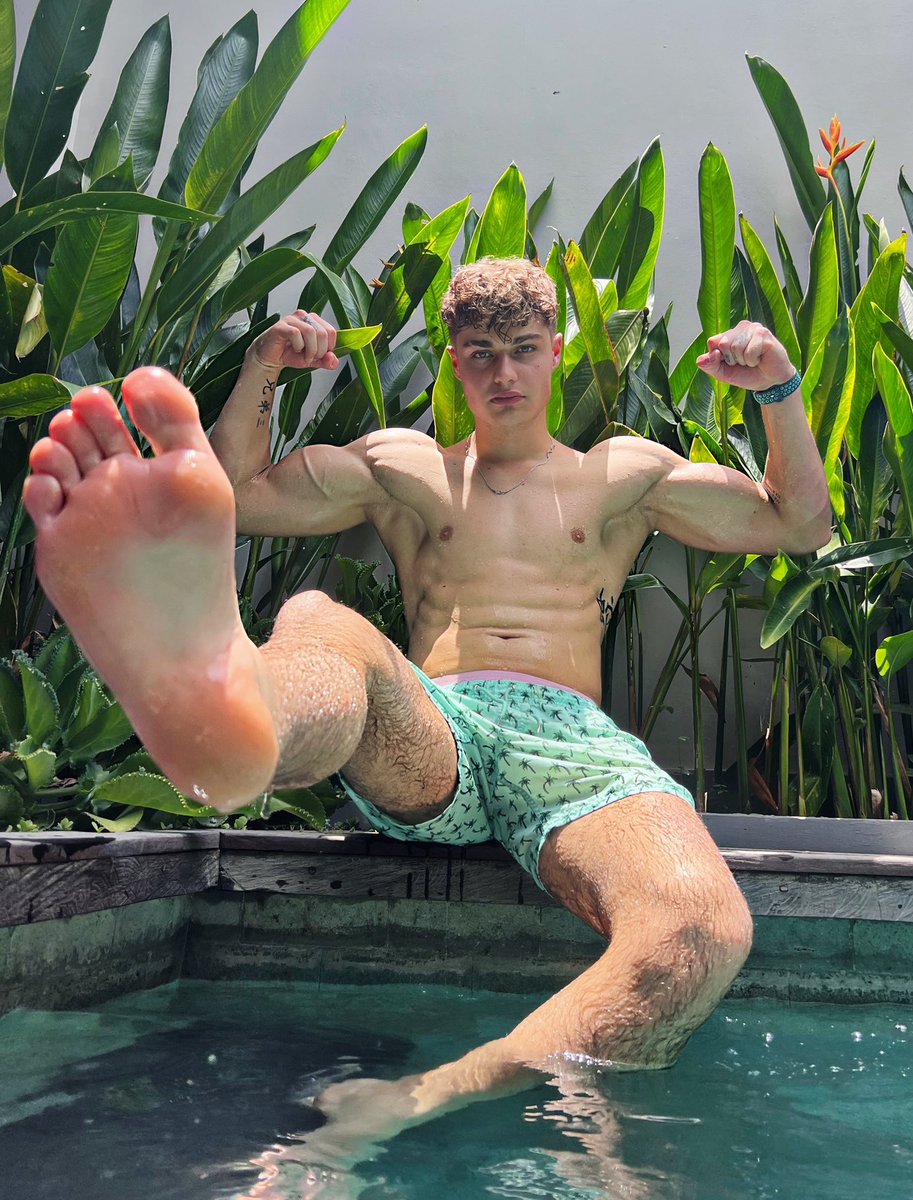 ☀️ AMW SUMMER WORLD TOUR 2024 ✈️

<a href="/alphagodjayy/">The Dominant Jay</a> 🇳🇱