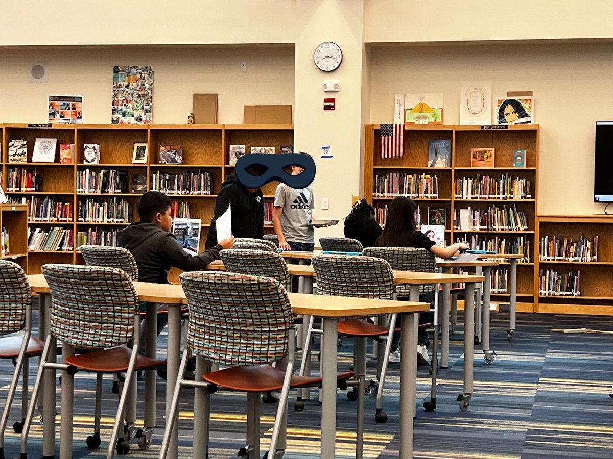 msshawteach's tweet photo. Library stuff @NeuseRiverMS.  We had a great time with the scavenger hunt. https://t.co/H3Gc3H1k6p
