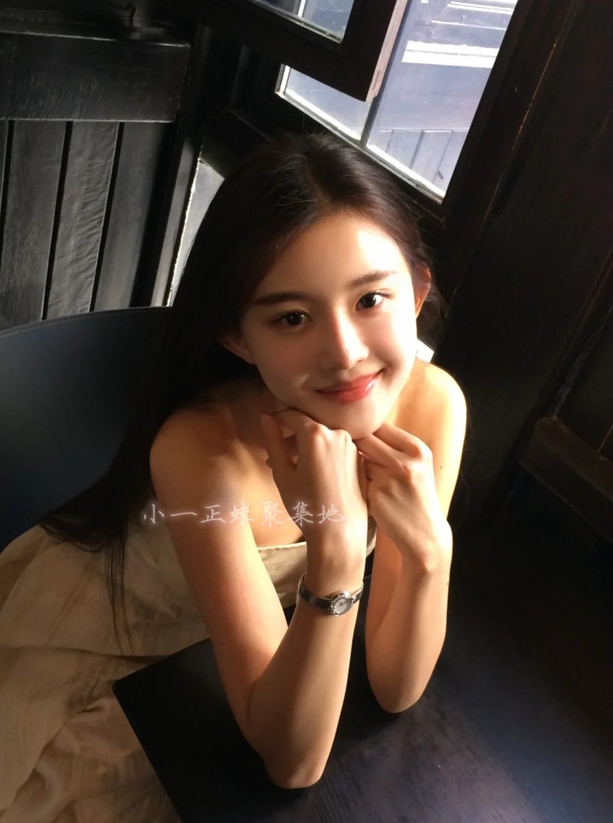 t80991's tweet photo. ❤️‍🔥彤彤 155cm 44kg C杯 18歲

#光復高中
⚡️嬌小甜美款
⚡️活潑俏皮
⚡️幼齒
特色：沒有距離感的一位妹妹 身材令你血脈噴張化身為狼 嬌羞的床上語言  讓你回到初戀的感覺
更多內容：https://t.co/nBqIeDuWLU https://t.co/njRa4Ms3Et