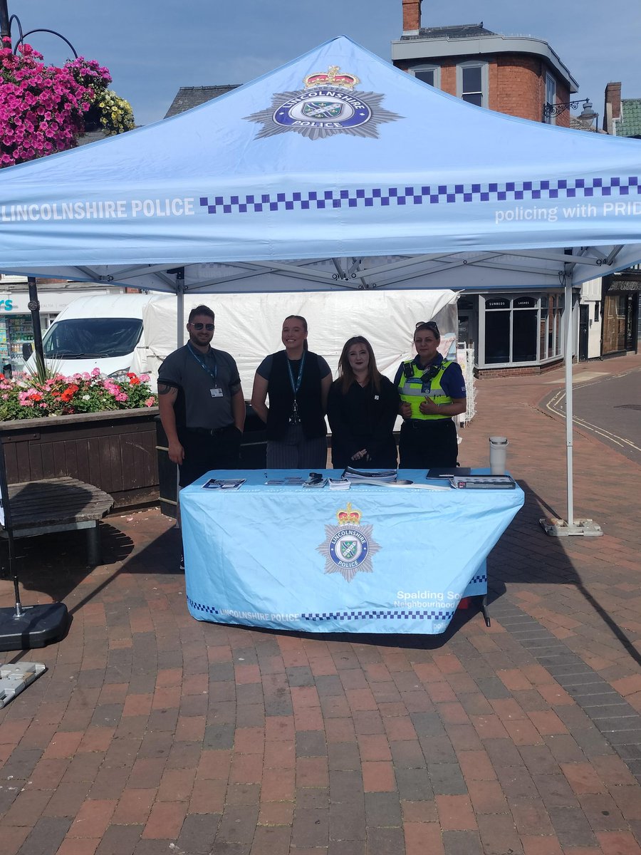 Toady Spalding Neighbourhood Policing Team  and SHDC Homelessness Reduction Team conducted first mutual engagement in Hall Place ,Spalding . 
It was a very successful first join engagement and we are planning to conducted them regularly on a monthly basis.