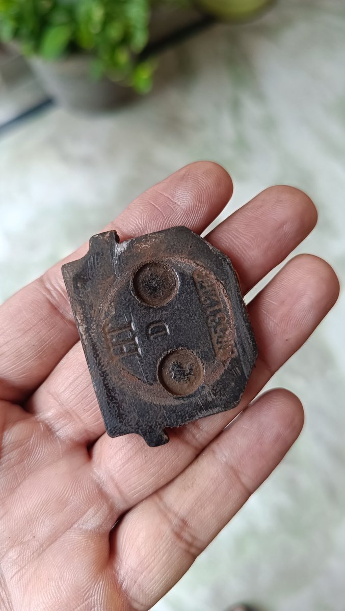 gtfuturetechno's tweet photo. I'm free from ola for the first time in 2.8 months this coming 15 Aug since my ola is the part of garage due to a small problem. Kya yeh azadi hai EV se .Now I'm totally dependent upon the ICE vehicle.any solution #Endevage
#startpetrolage @Khalidaaalbadri @OlaElectric @bhash https://t.co/GniR8rfskq