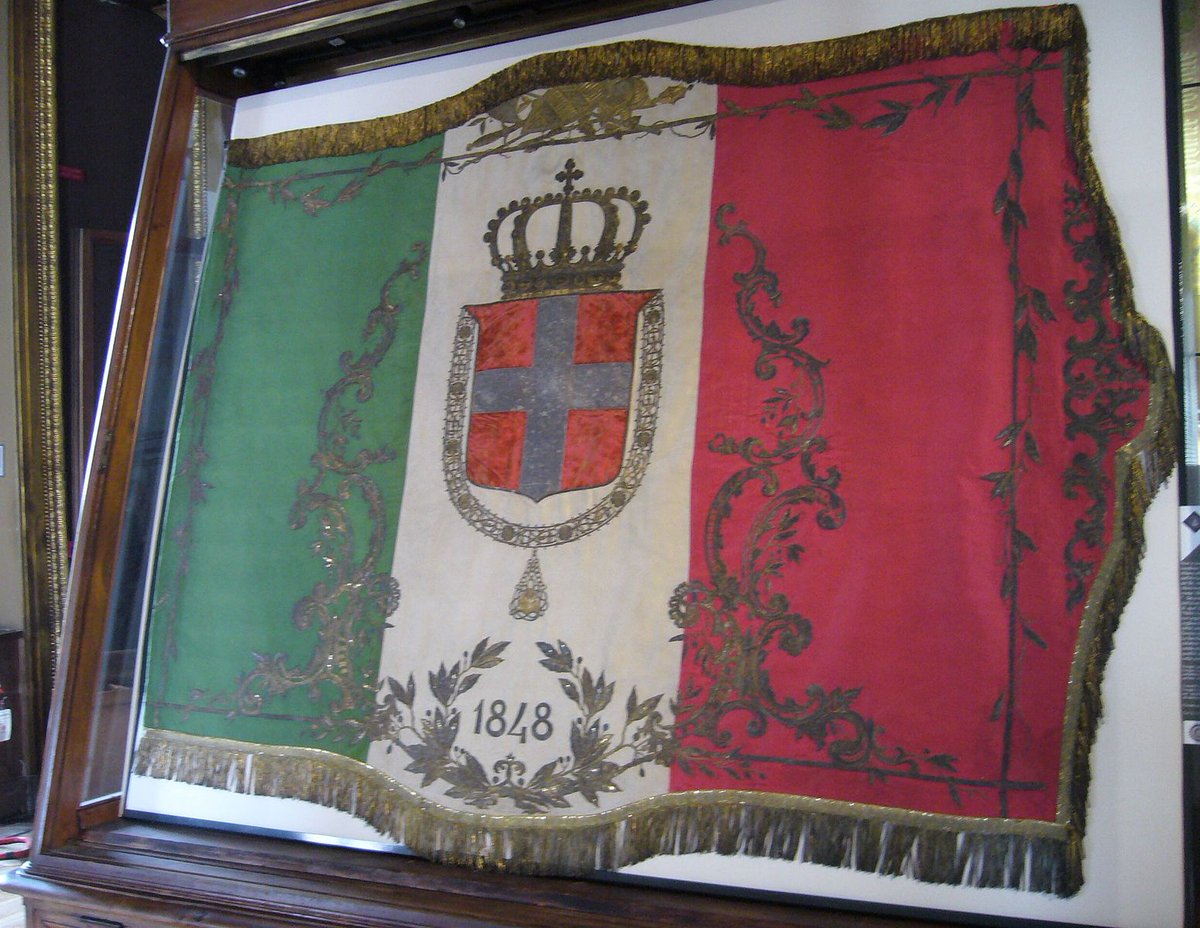 TucuTanos's tweet photo. Hoy se cumple el 136° aniversario del primer izamiento de la bandera italiana en Argentina.
A partir de marzo de 1848, Carlo Alberto di Saboia elige como estandarte de sus tropas el escudo de los Saboia sobre la tricolore y lo oficializa en el mes de abril con un decreto. https://t.co/W6iEqShNwU