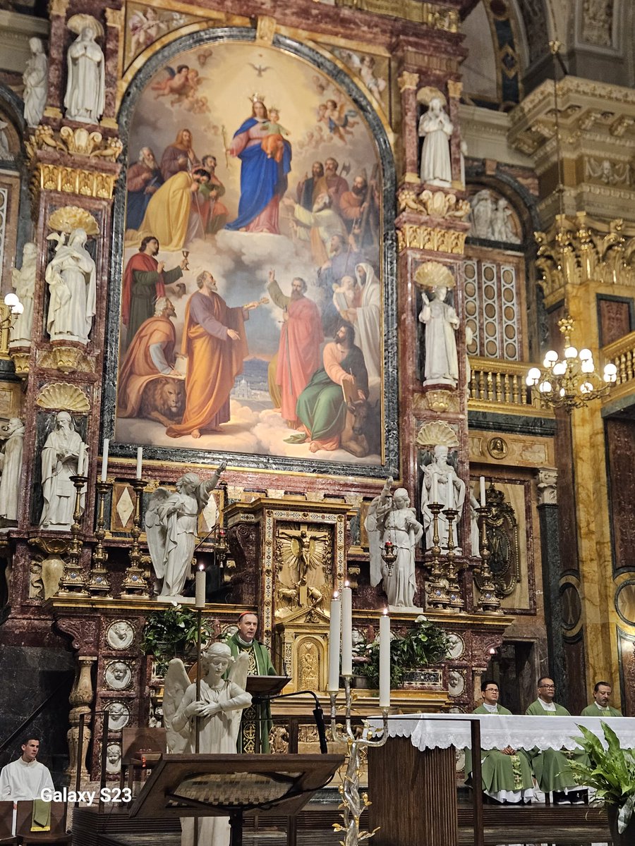 infoANS_EN's tweet photo. Italy – The last Mass as #RectorMajor in the Basilica of #MaryHelpOfChristians for Card. Fernández Artime

https://t.co/BPqgdZO73P https://t.co/EfiRHeZGAr