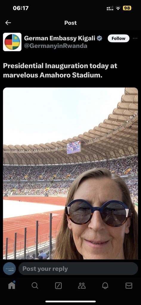 Interahamwe <a href="/AloysSimpunga/">心結🍑＠東南アジア⸜(๑⃙⃘’ᵕ’๑⃙⃘)⸝⋆︎*</a> tuyifatiye mu cyuho ibeshya ko nta mu Diplomate w’Umunyaburayi wagaragaye mu irahira rya Perezida #Kagame, turayinyomoza. Gusaza wanduranya ni umuvumo w’Iteka, interahamwe nka #simpunga itazasimbuka. 

Video: youtu.be/I6j3Yc_euZo?si…

<a href="/KARANGWASewase/">KARANGWA Sewase🇷🇼</a>