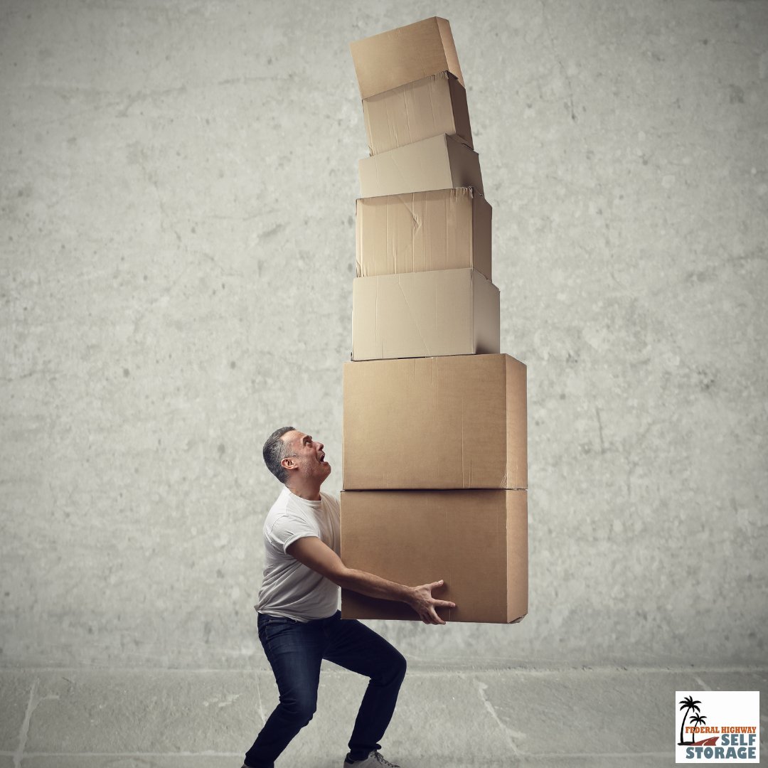 FedHwySS's tweet image. #TipTuesday: Big box = big trouble? ❌

Avoid packing heavy items in large boxes. Opt for smaller boxes for better weight distribution and to protect your fragile treasures. #PackingPro #MovingDayEssentials