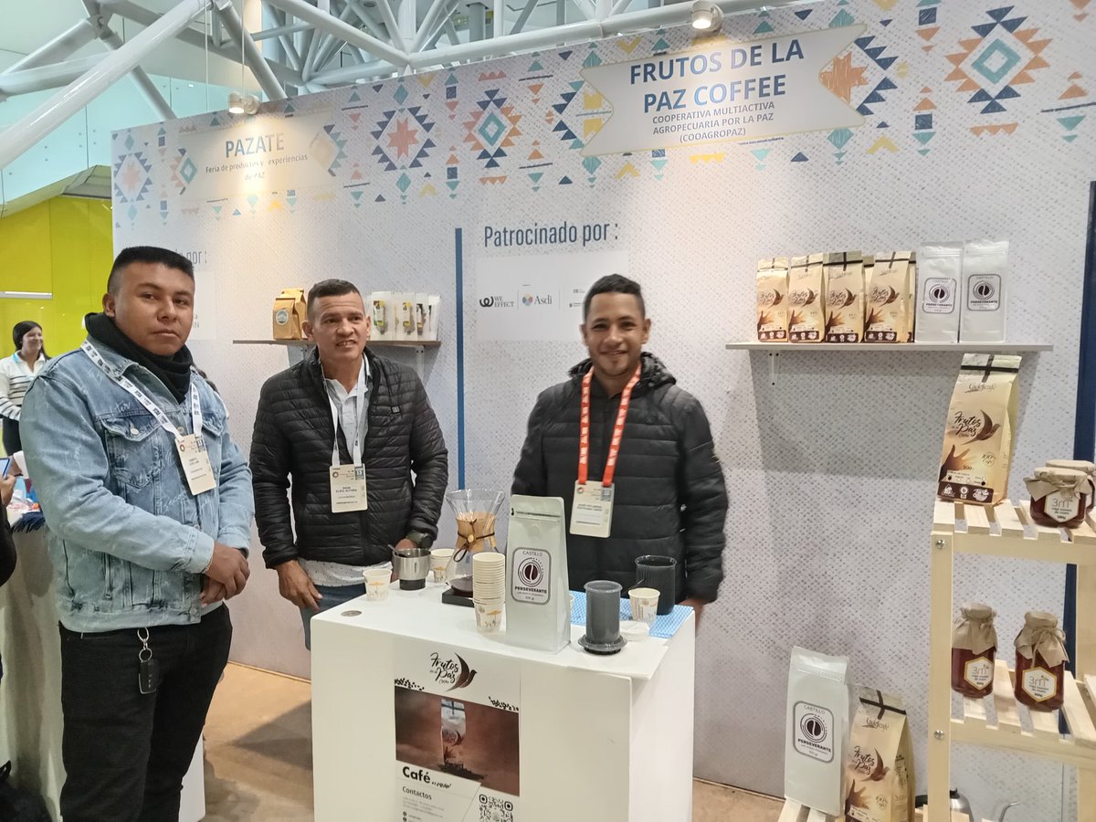 BeatrizGdelcamp's tweet photo. We Effect presentes en #MarketPlaceAndi con las cooperativas asociadas a @FedecaribeOES y @cooagropaz organizado por @ANDI_Colombia potenciando las relaciones y alianzas comerciales, gracias a @SwedeninCOL @HelenaSuecia @WeEffectLA @catahoyosmora https://t.co/RZRlaqbp68