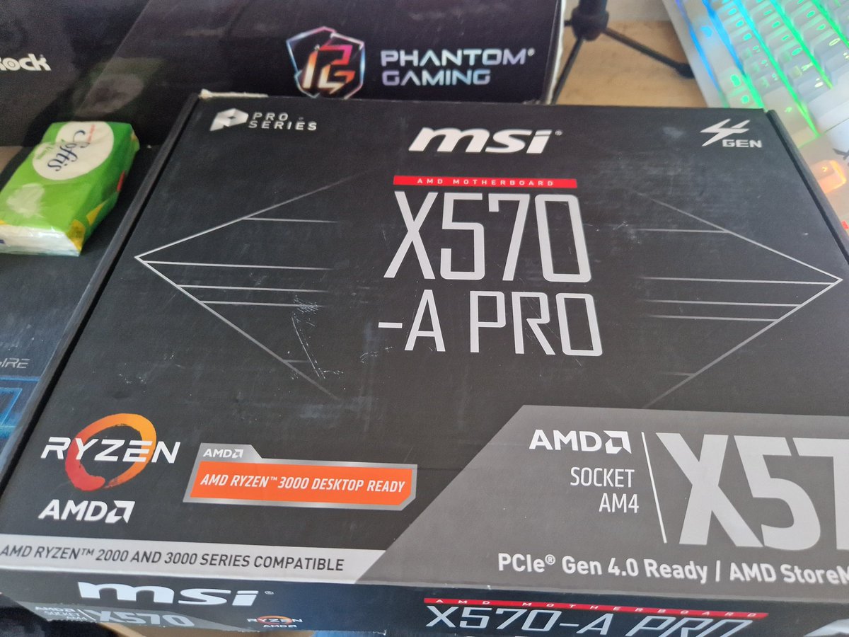 lazymationz's tweet photo. New Mainboard ye #computer #msi #xilence https://t.co/9TctowiwQu