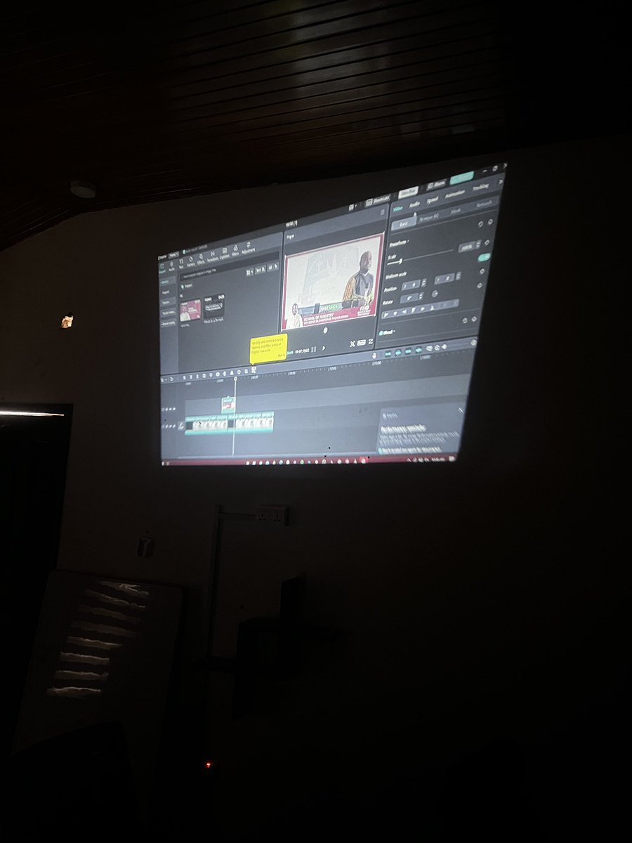 Divaloper1's tweet photo. Our Digital marketing class undergoing a training on Videography and editing .
#techdiva #divaloper #digitalmarketing https://t.co/HK3Hllsa0I