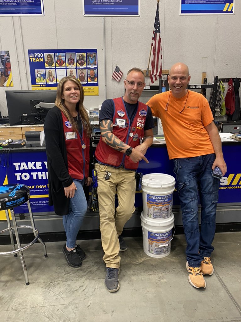 plumberh20's tweet photo. Always great to have our vendor Tibor from Basecrete stop by. He will be in store sharing products knowledge and doing demonstrations on August 22nd from 8-12pm. #lowespro #lowes #hungrytowin @erick_marrero11 @l_abbatecola @Fishon2612 @joseph_oli2612 https://t.co/iF9pp9f63z