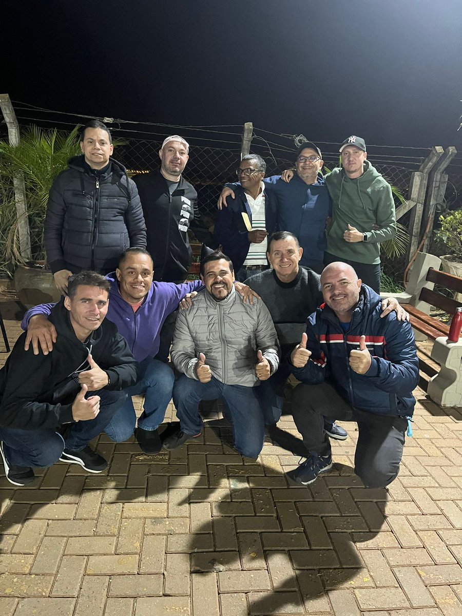 HarleyPacola's tweet photo. Discipuladão na Cabana https://t.co/9D6lpGX79N