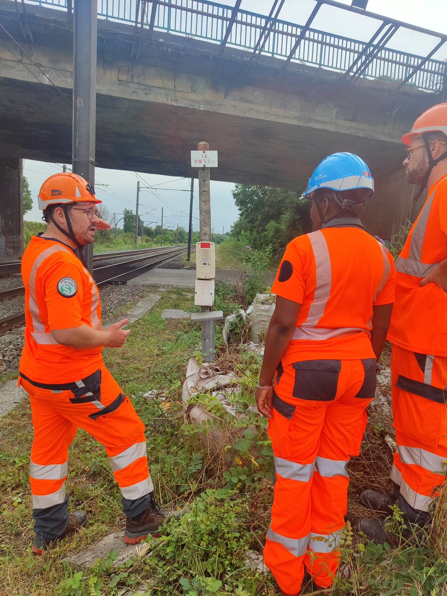 astridanger tweet media