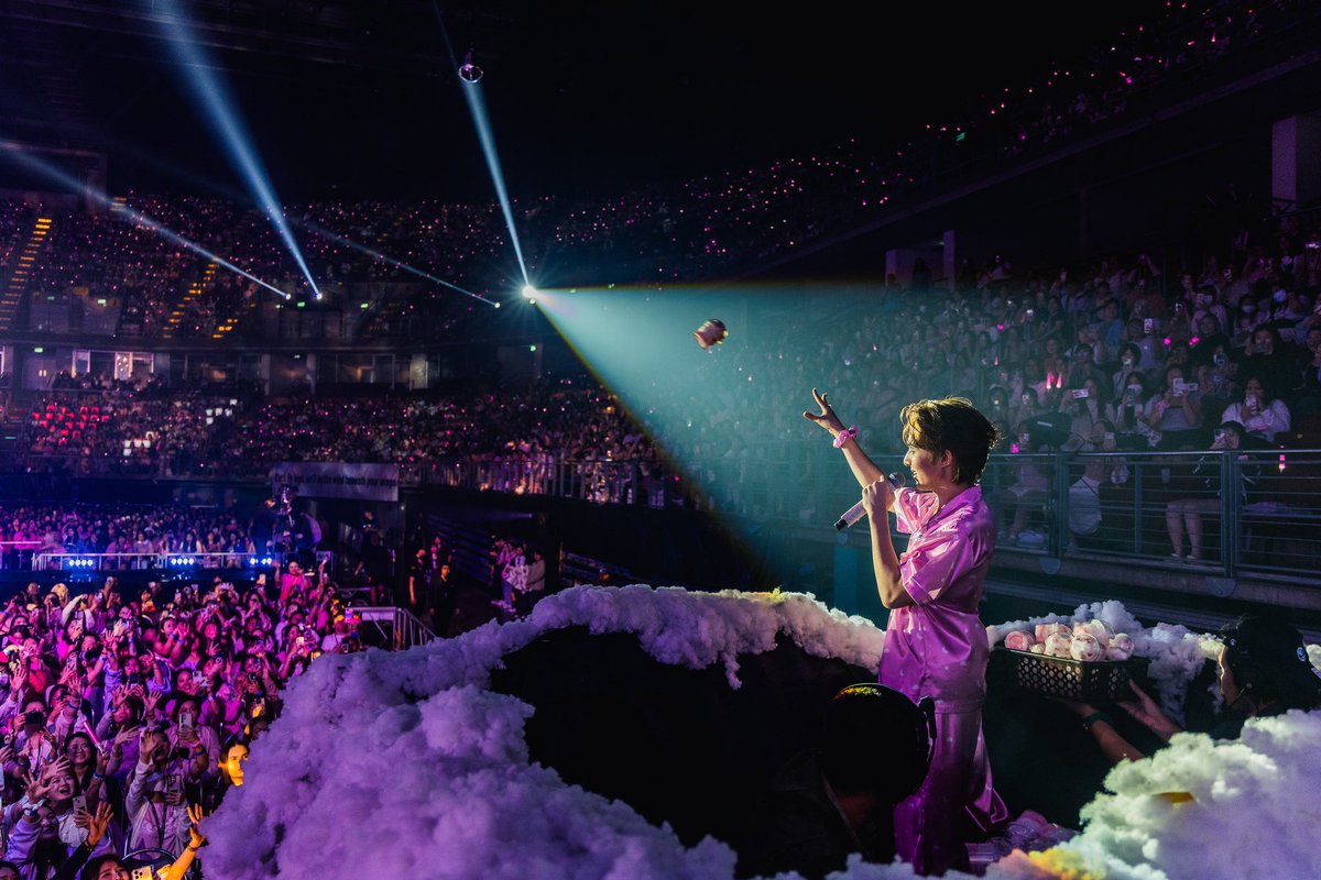 CwrNew's tweet image. Thank you for always being by my side and supporting me. ความฝันจัดคอนเสิร์ตเดี่ยวที่ Impact เป็นจริงแล้ว ตั้ง 2 รอบ เย้ ! ผมขอขอบคุณทุกคนมาก ๆ เลยนะครับ ที่มาเป็นส่วนนึงของความฝันนี้ ผมรู้สึกอบอุ่นมาก ๆ เหมือนโดนความรักของทุกคนโอบกอดตลอดเวลา ทำให้ผมมั่นใจมาก ๆ…