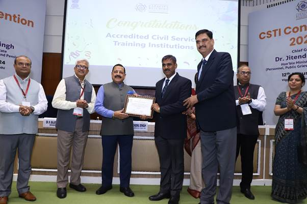Jagjeevan Ram Railway Protection Force Academy, Lucknow accredited with Excellent rating from Capacity Building Commission 

The accreditation certificates were formally presented by MoS <a href="/DrJitendraSingh/">Dr Jitendra Singh</a> during the Civil Service Training Institutions Convention held at Vigyan